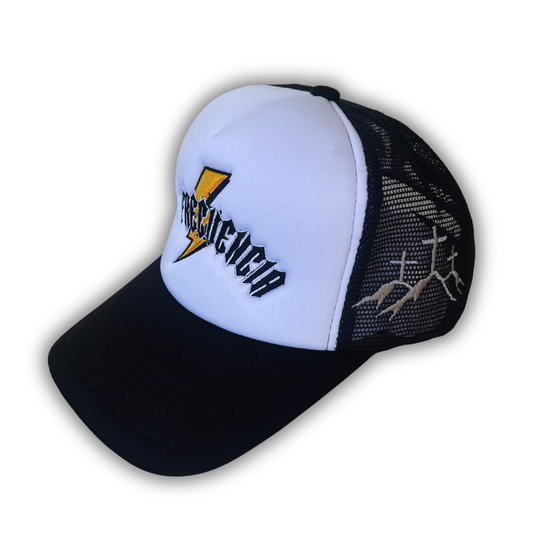 LA FRECUENCIA / BLACK CAP