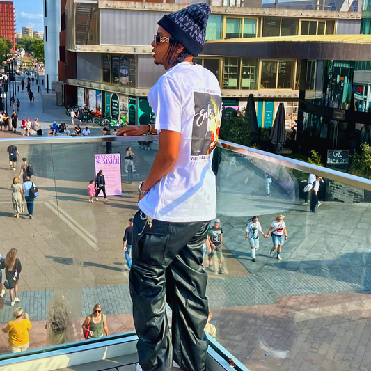 EN LA NOCHE / WHITE T-SHIRT