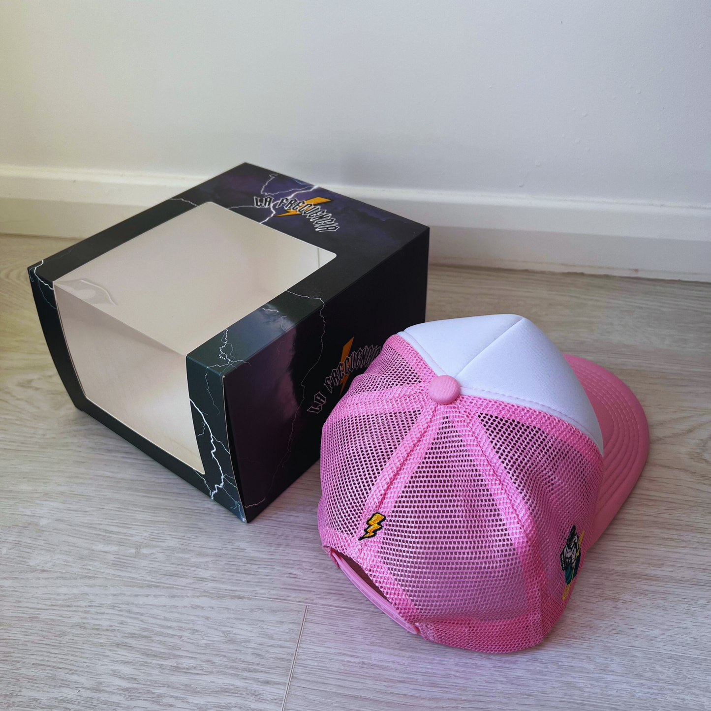 LA FRECUENCIA / PINK CAP