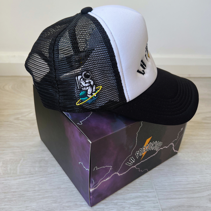 LA FRECUENCIA / BLACK CAP