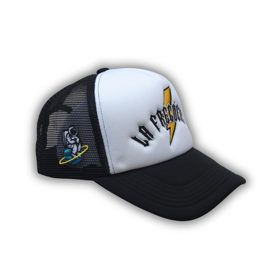 LA FRECUENCIA / BLACK & WHITE CAP